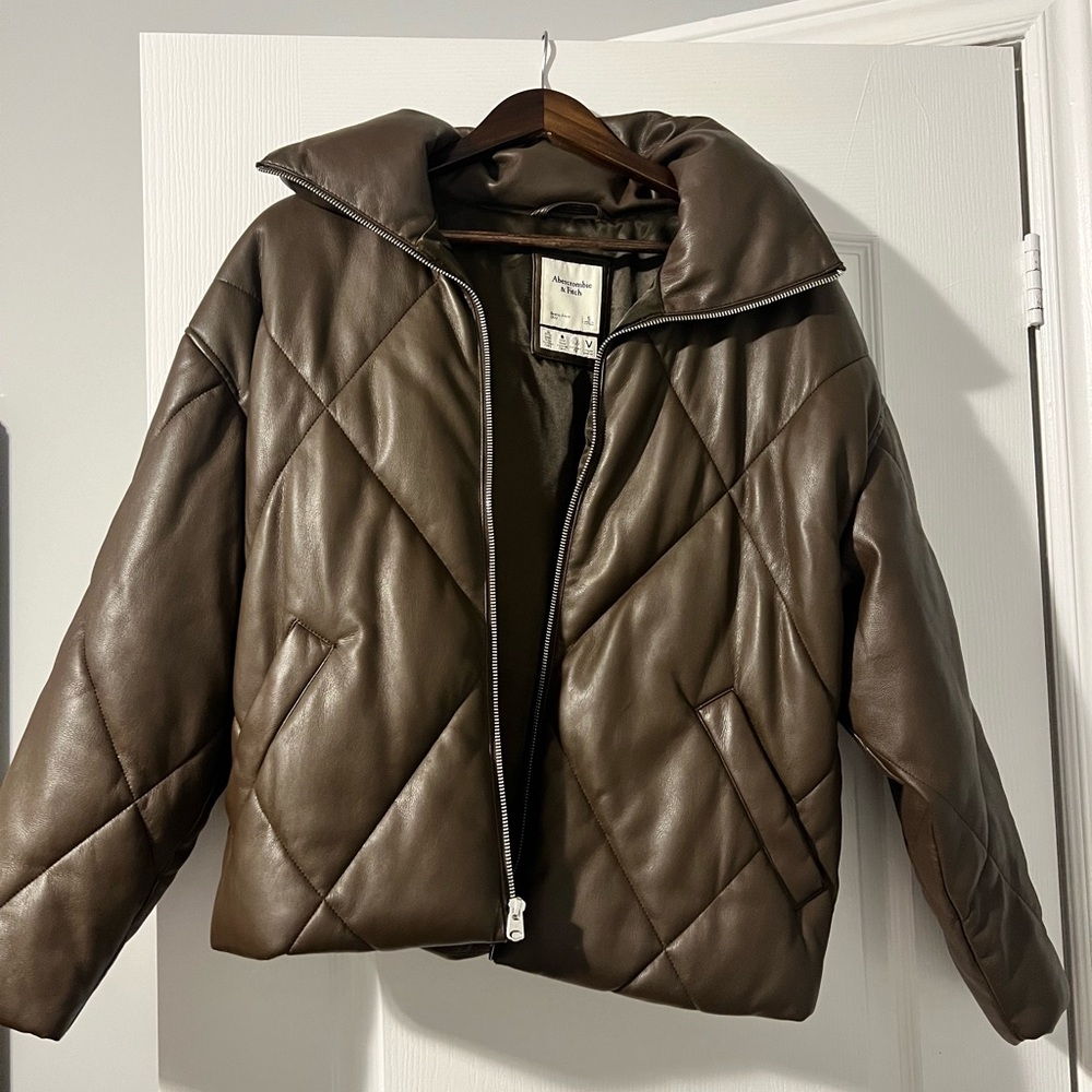 Abercrombie oversized puffer vegan leather jacket in brown. Size S